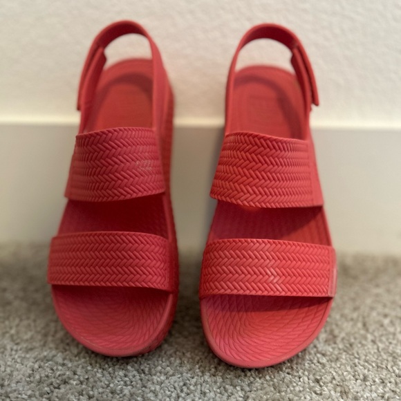 Reef women’s water/summer sandals lightly used - Picture 3 of 4